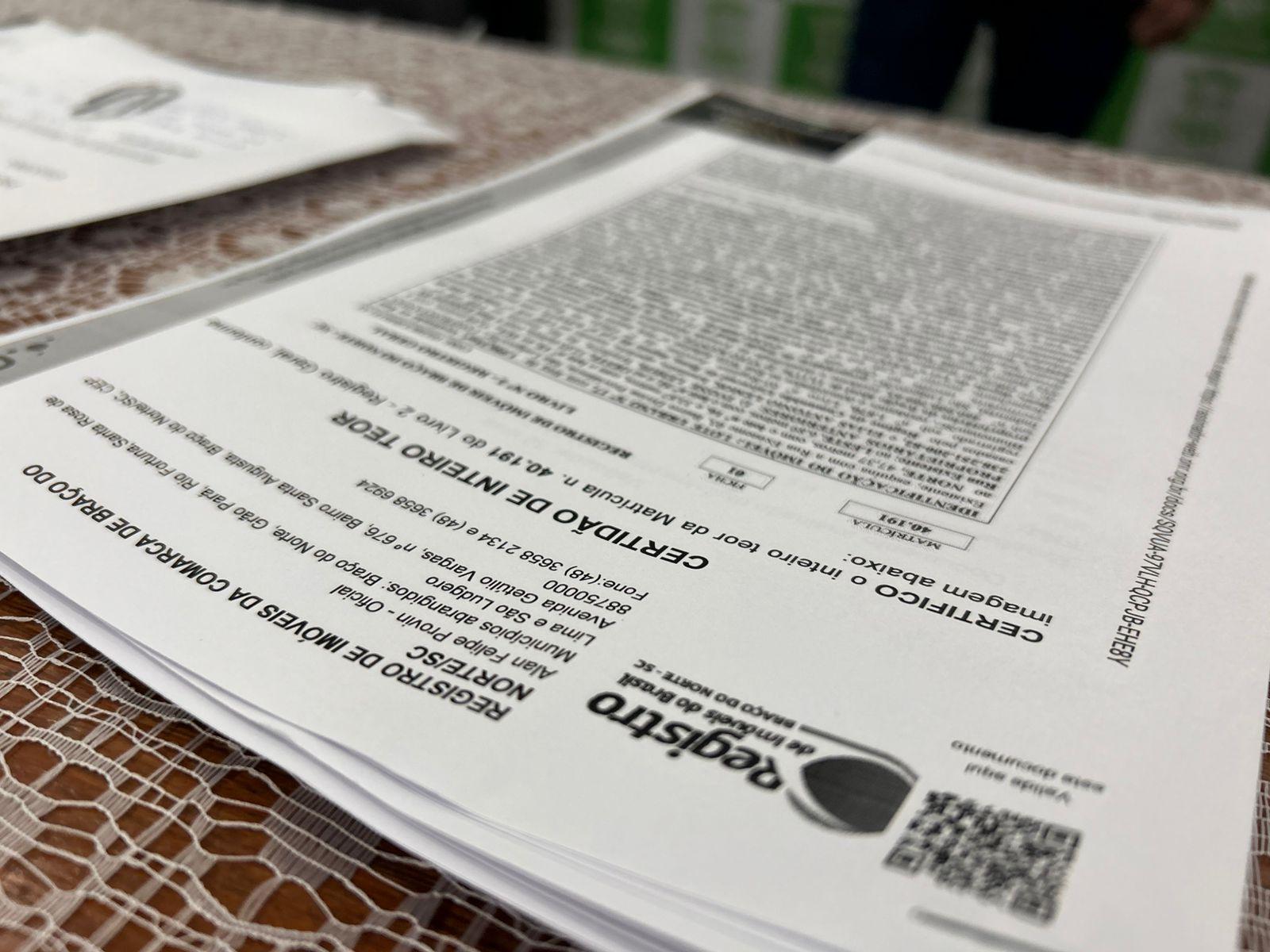 29 Famílias de São Ludgero recebem títulos de propriedade por meio do Programa Lar Legal