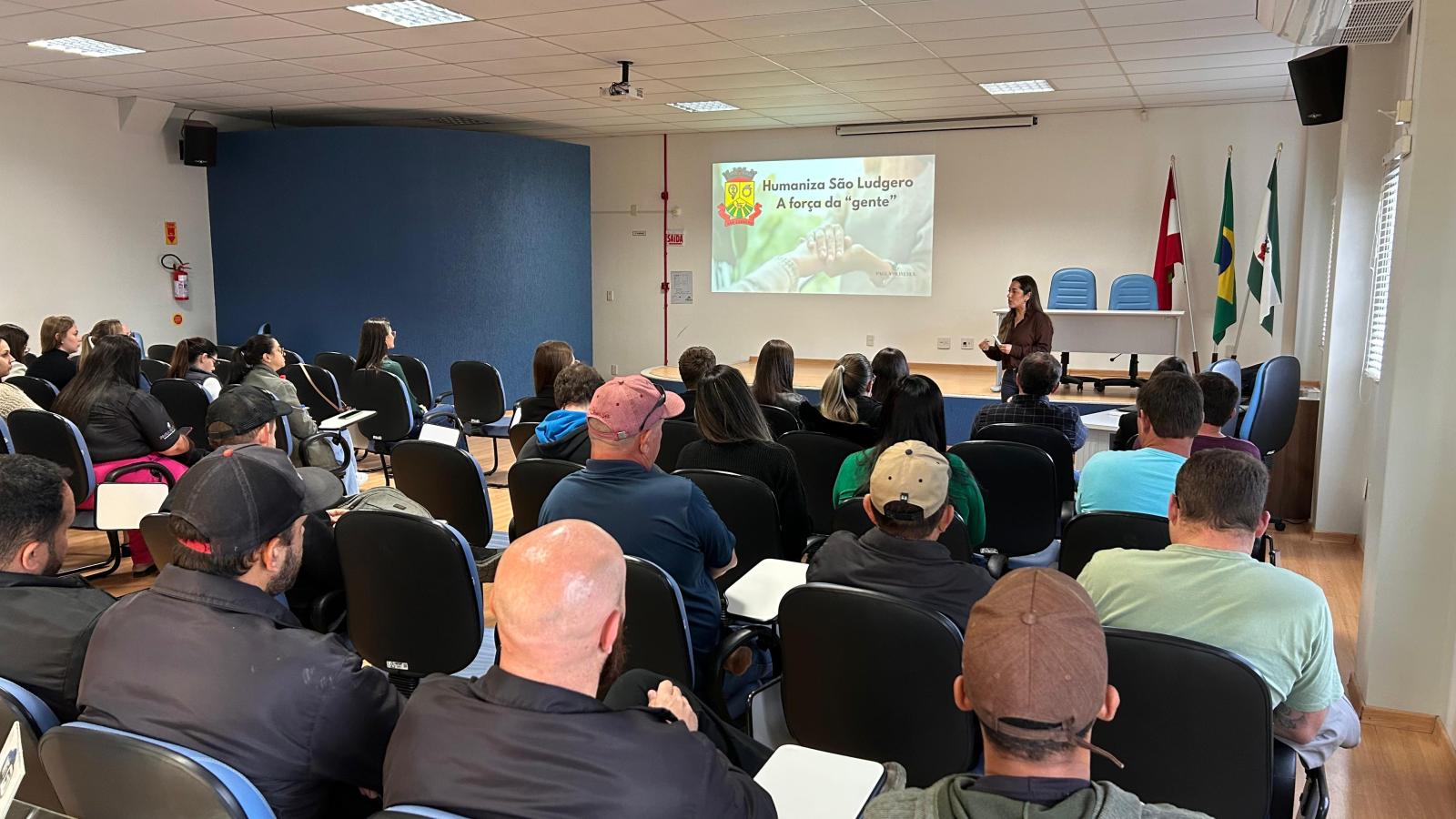 São Ludgero promove capacitação para humanização do atendimento público