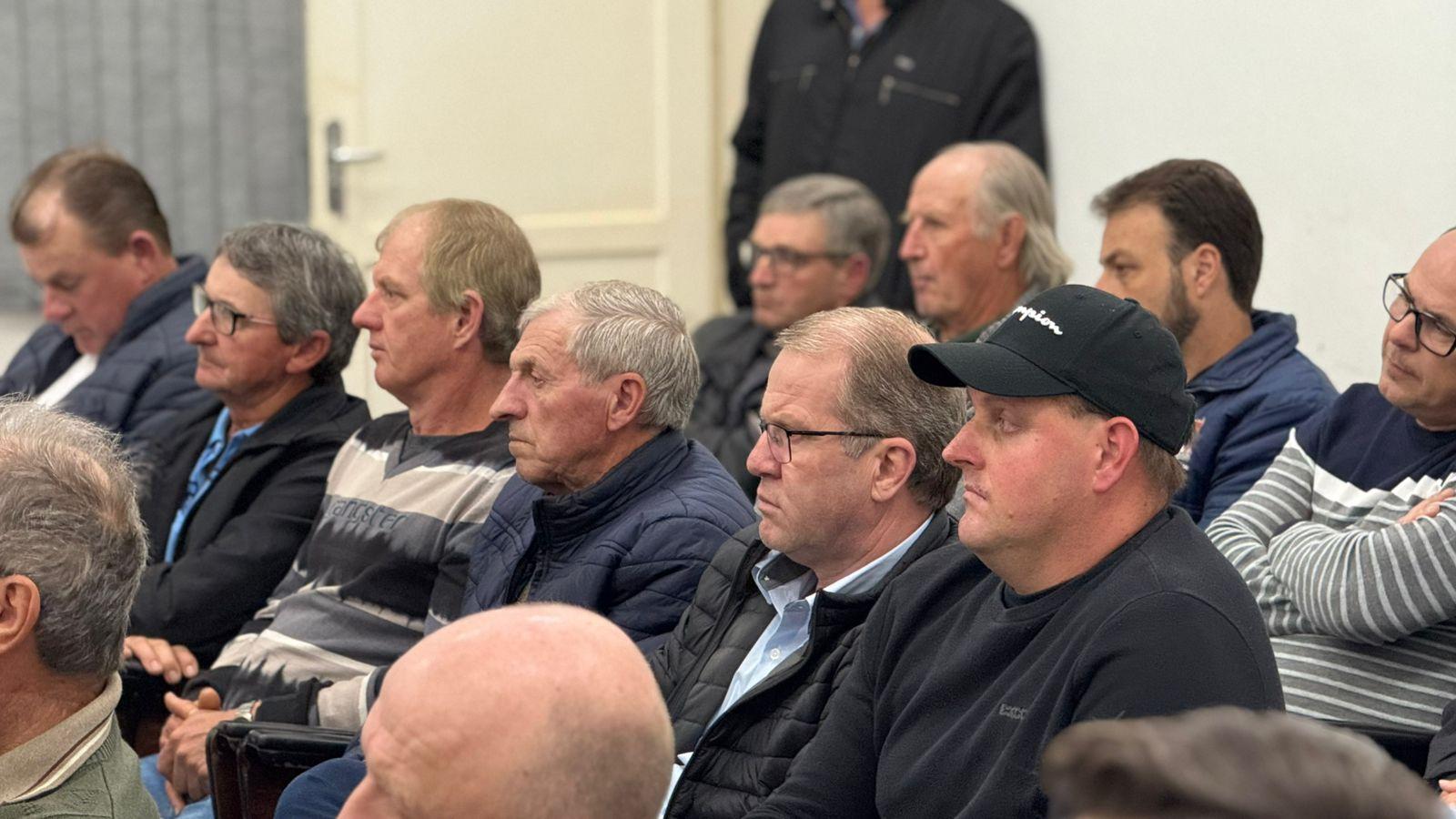 São Ludgero realiza palestra sobre técnicas de controle de borrachudos