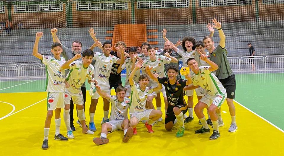 Equipe Sub-16 de São Ludgero garante vaga na fase eliminatória do Campeonato Estadual de Futsal