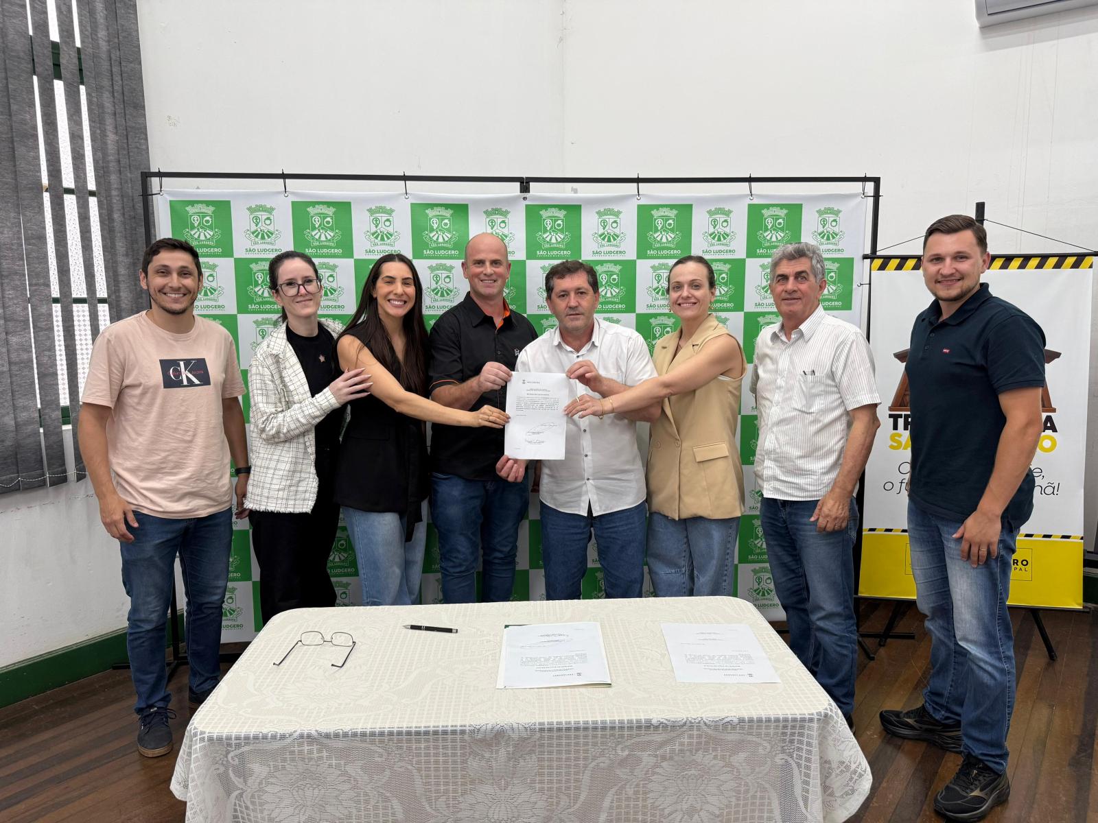 Prefeitura de São Ludgero assina Ordem de Serviço para reforma do prédio administrativo