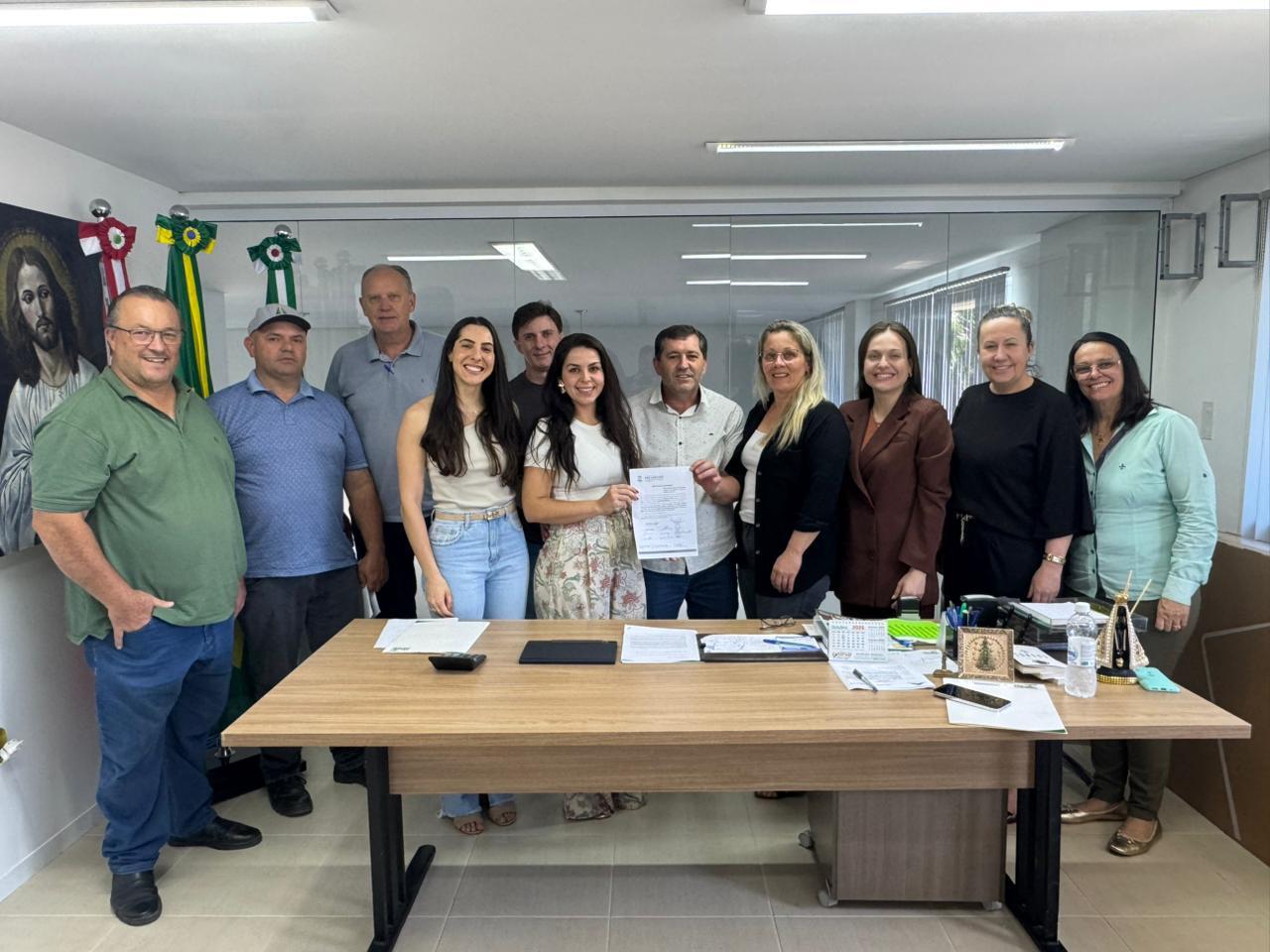 Fernanda Tomaz toma posse como Secretária Municipal de Assistência Social, Habitação, Trabalho...