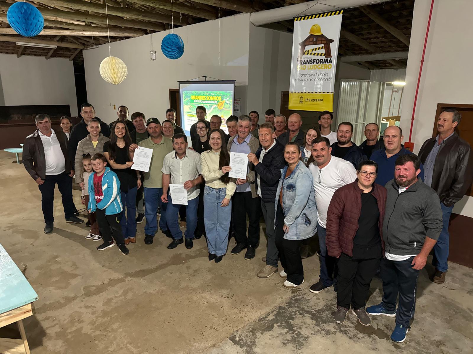 Prefeitura de São Ludgero assina Ordem de Serviço para pavimentação asfáltica na comunidade de...