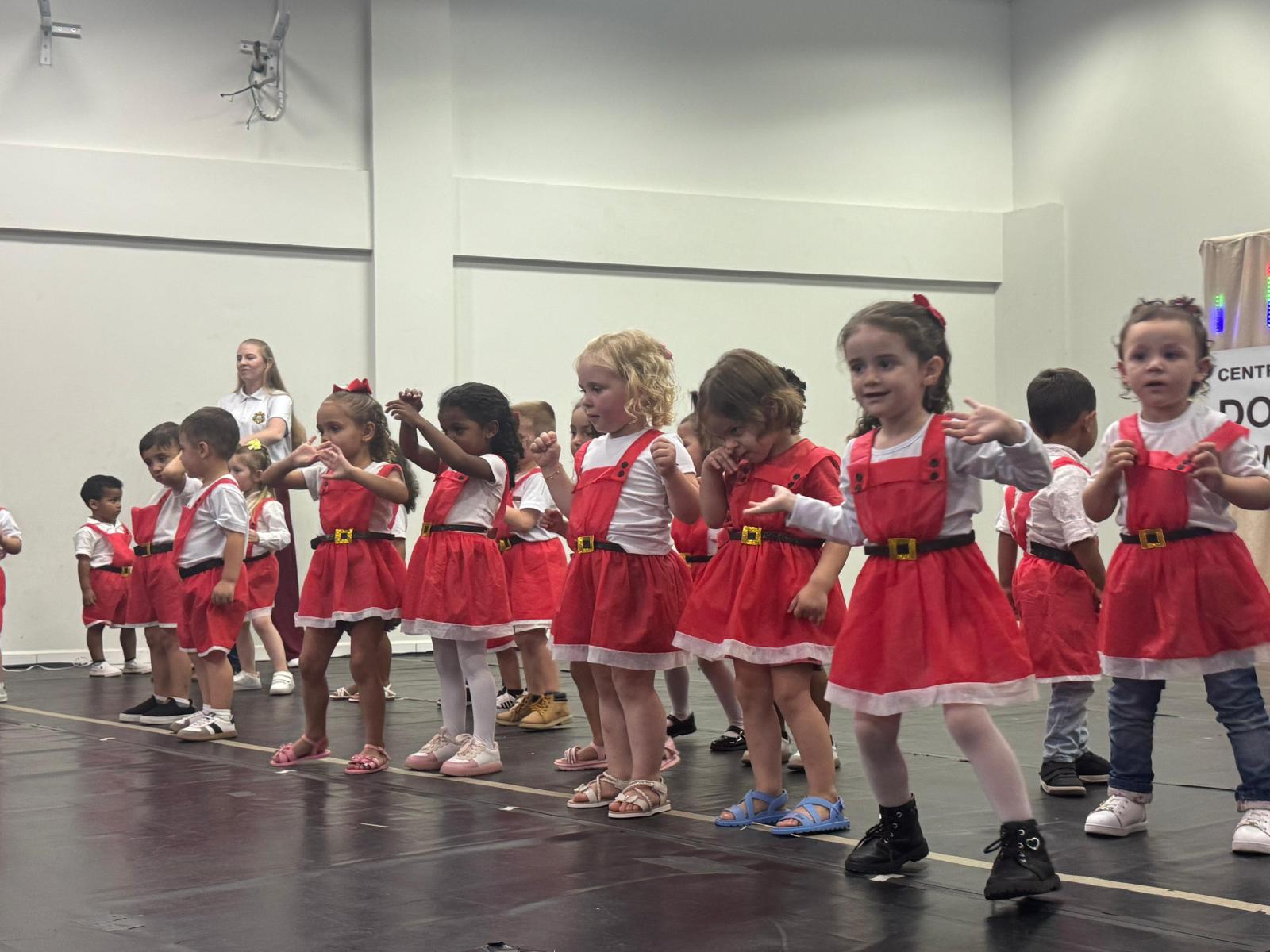 CEI Dom Gregório Warmeling realiza emocionante Festa da Família e encerramento do ano letivo 2025