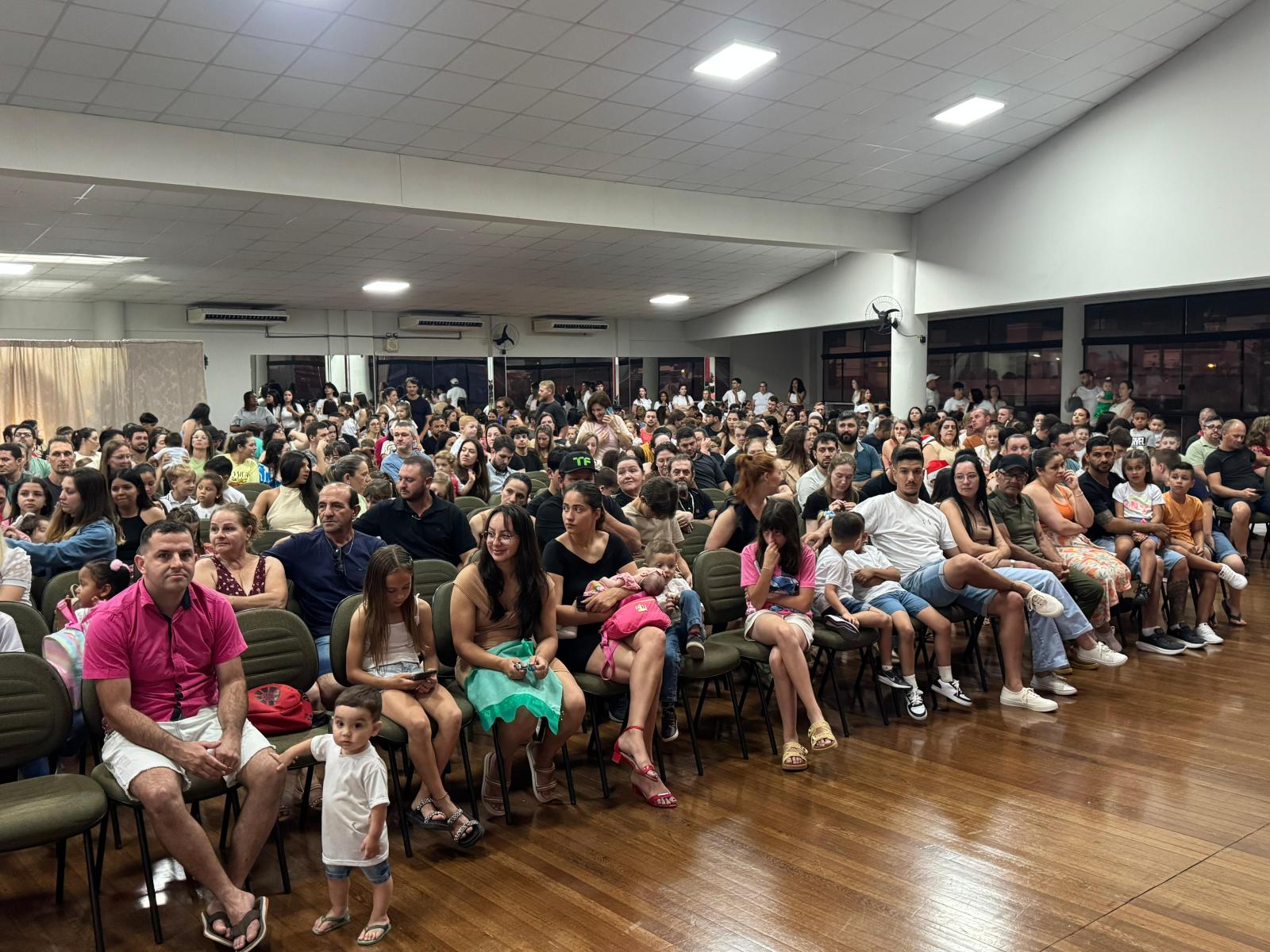Encerramento de Natal do CEU Benício Warmeling encanta a comunidade