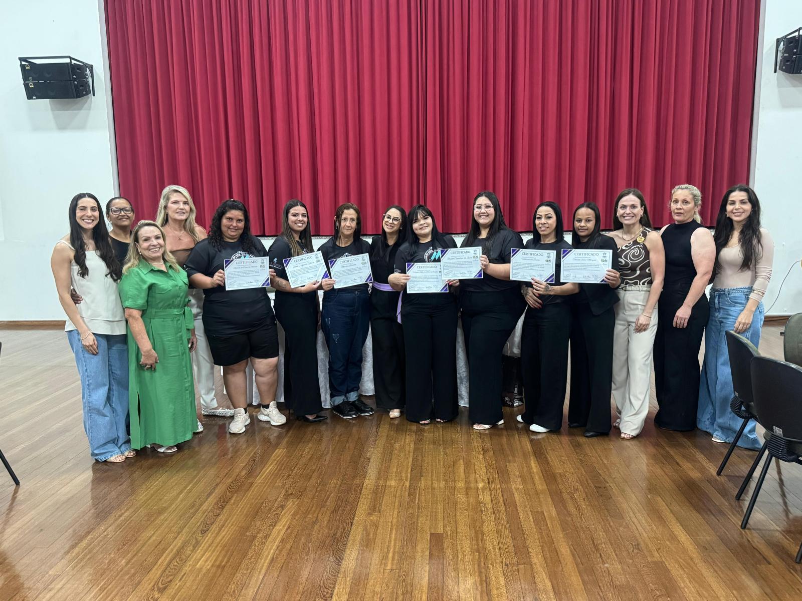 São Ludgero realiza formatura da 2ª turma do projeto “Mulheres que Transformam”